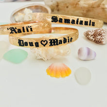 8mm Hawaiian Font Bracelet- Includes 10 letters 1st letter capital